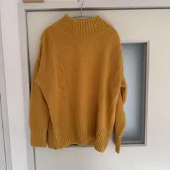マスタード ハイネック ニット