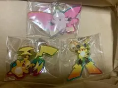 公*o様 ポケットモンスターステンドグラスボールチェーンイーブイver