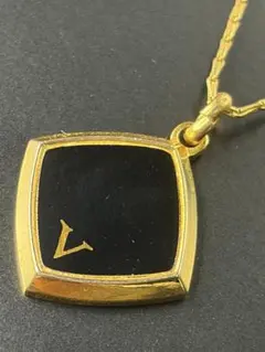 ✅ヴィンテージ Vロゴ ネックレス ゴールド ブラック スクエア 昭和レトロ