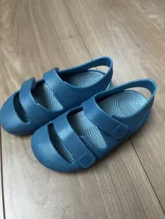 青色ベビーサンダル 2本ストラップ