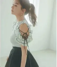 【2025SS美品】プリーツフリルニットプルオーバー SNIDEL