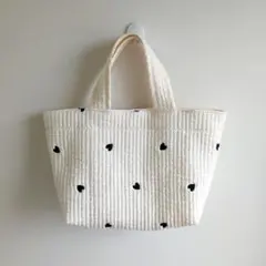 完成品✱ヌビバッグМサイズ✱生成り×ハート刺繍✱ハンドメイド