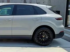 【定価35万】カイエン スタッドレス21インチ 使用1シーズンのみ バリ山 定価35万円】ポルシェ カイエン スタッドレス21インチ1シーズン