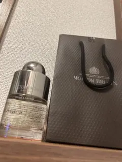 MOLTON BROWN Jasmine & Sun Rose オードトワレのサムネイル