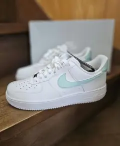 新品】WMNS27.5cm NIKE エアフォース1 ホワイト/ジェイドアイス - メルカリ