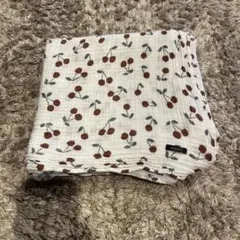 FUTAFUTA チェリー　ガーゼ生地　ブランケット　おくるみ　さくらんぼ