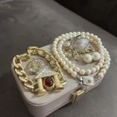 ヴィンテージアクセサリーまとめ売り ネックレス リング ブレスレット イヤリングのサムネイル