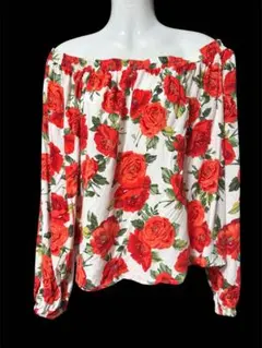 【フォーエバー21】オフショルダー 花柄トップス 赤い薔薇 長袖 Mサイズのサムネイル