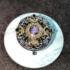 ヒヨコオリジナル、4個のハートを組み合わせた紫と黒のピルケース