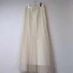 y*o様 新品 アイボリーチュールフレアスカート