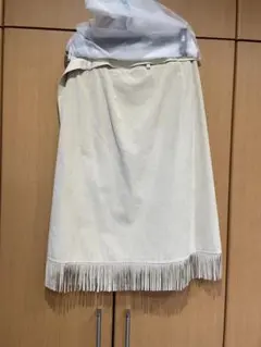 INED フリンジ付きフレアスカート クリーム色