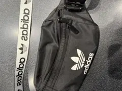 adidas ボディバッグ ブラック