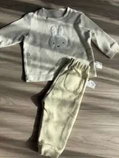 ユニクロ　ベビー　フリースパジャマ　80cm