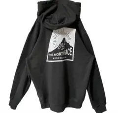 新品未使用　ザ　ノースフェイス　スウェットパーカー　グラフィックプリント　L