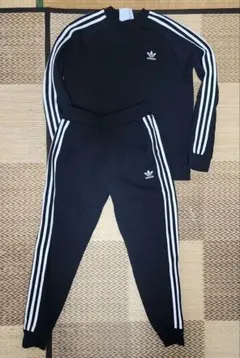 アディダスオリジナルス メンズ スウェットセットアップ
