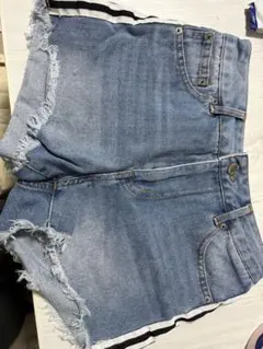 デニムショートパンツ ライトブルー フリンジヘム