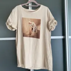 アリアナグランデ H&M Tシャツ
