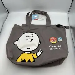 新品未使用タグ付き　チャーリー・ブラウン トートバッグ　缶バッチ付き