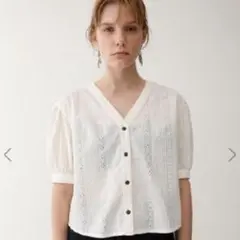 moussy ホワイト ボタン付きシャツ　マウジーのサムネイル