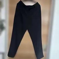 黒 スラックス ベルトループ付き　UNIQLO