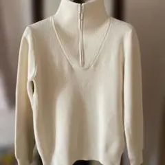 アイボリーハイネックリブセーター