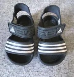 アディダス　adidas　サンダル　13㎝