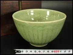 中国美術 唐物 青磁 刻蓮弁 碗(P165) 中国美術 唐物 青磁 刻蓮弁 碗(P165) - メルカリ