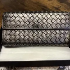 Bottega Veneta ガンメタ色長財布のサムネイル