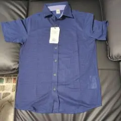 【新品、極美品】TAKEO KIKUCHI吸汗速乾半袖シャツのサムネイル