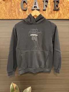 【人気】NIKE フード付きパーカー