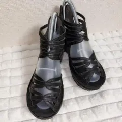 美品✨️ヒナデイグリーン М グラディエーターサンダル 本革 バックジップのサムネイル
