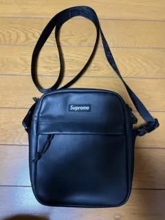 supreme レザーショルダーバッグ