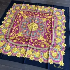 未使用　Nina Ricci イタリア製　シルクスカーフ　ニナリッチ　ITALY