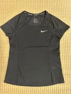 NIKE DRI-FIT ブラック トレーニングTシャツ　美品