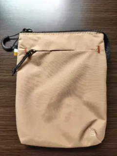 【美品】MILESTO サコッシュ 透湿防水素材 ショルダーバッグ ベージュのサムネイル