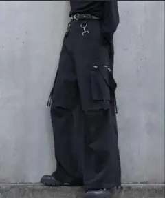 LILL ルーズシルエットデニムカーゴパンツのサムネイル