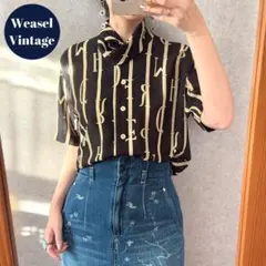 ヴィンテージ レトロ古着 変形襟英字プリントブラウス 半袖黒 シアー ストライプ