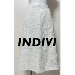 INDIVI インディヴィ　フラワージャカード フレアスカート Aライン 白のサムネイル