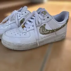 Nike Air Force 1 ホワイト/ゴールド