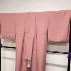 色無地　一つ紋　くすみピンク　地紋　着物　104tz