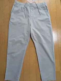 ウルトラストレッチアクティブテーパードパンツ
