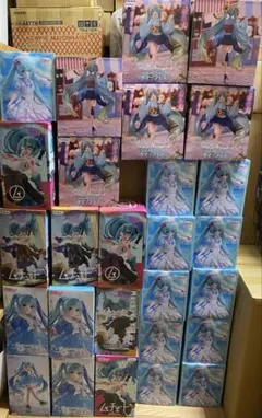 初音ミクフィギュアまとめ売り22個　猫耳Tシャツ　シナモロール 初音ミクフィギュアまとめ売り22個 猫耳Tシャツ シナモロール - メルカリ