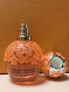 MARC JACOBS DAISY DREAM DAZE 香水 50 mlのサムネイル