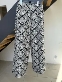 CONte ジャカード花柄ワイドパンツ