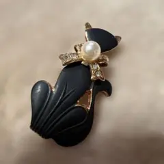 黒猫デザインブローチ