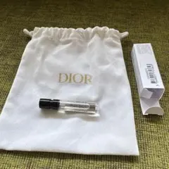 DIOR ローズ スター オードゥ パルファン 試供品のサムネイル