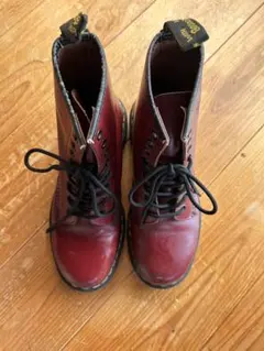 Dr. Martens 8ホールブーツ チェリーレッドのサムネイル