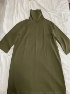 未使用⭐︎ZARA5分袖タートル膝丈ワンピース