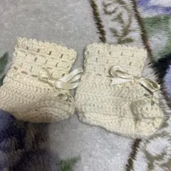 ハンドメイド ベビー靴下 クリーム色