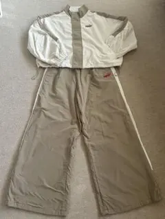 PUMAナイロンジャージ上下セット ホワイト/ベージュ